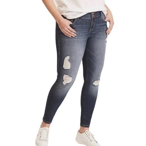 TORRID JEGGING - PREMIUM STRETCH MEDIUM WASH